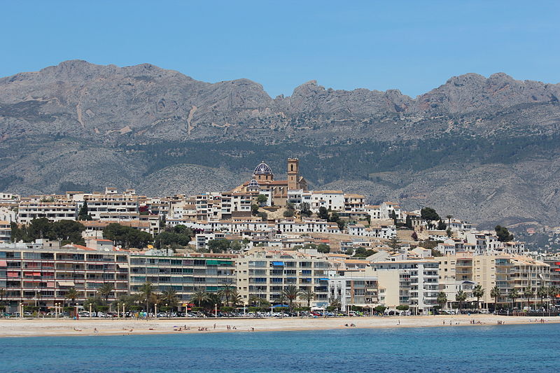 Altea vanuit de haven