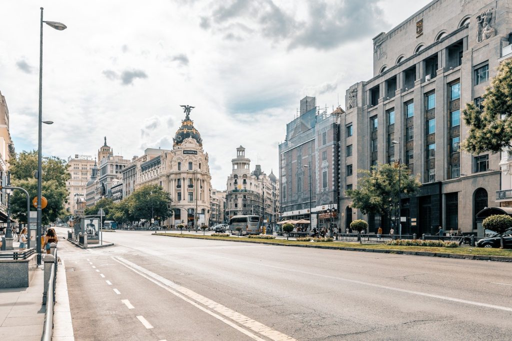 Madrid Stad De Weg Hemel Wolken Gebouw Stedelijke