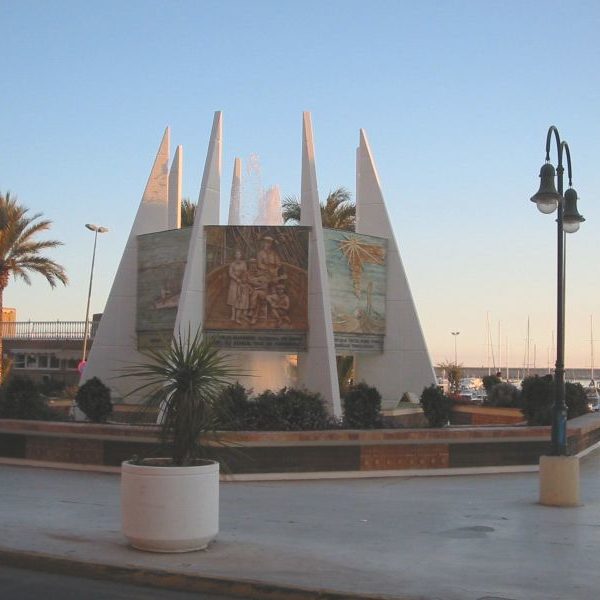 Monumento Coralista Torrevieja